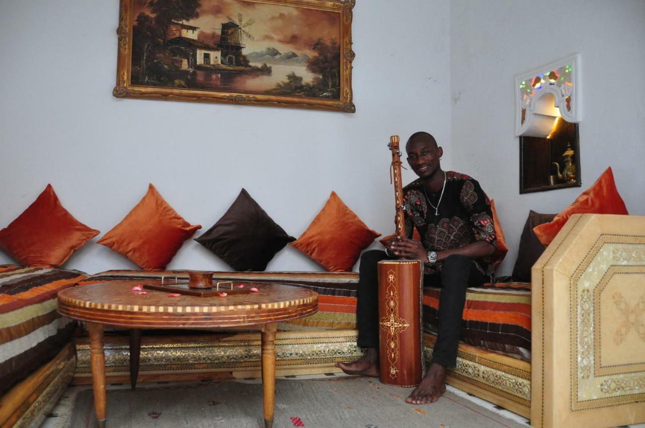 Riad Zawia As-Sawíra Exteriér fotografie
