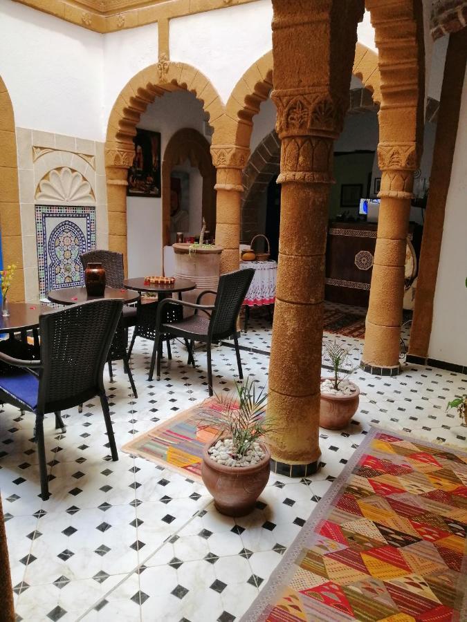Riad Zawia As-Sawíra Exteriér fotografie